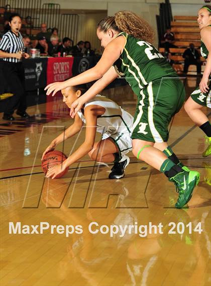 Thumbnail 3 in Lakeside vs. Santa Barbara (CIF SS D3AA Final) photogallery.