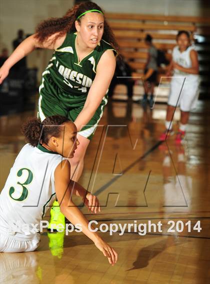 Thumbnail 1 in Lakeside vs. Santa Barbara (CIF SS D3AA Final) photogallery.