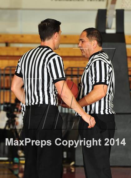 Thumbnail 1 in Lakeside vs. Santa Barbara (CIF SS D3AA Final) photogallery.