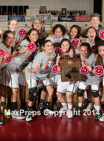 Thumbnail 2 in Lakeside vs. Santa Barbara (CIF SS D3AA Final) photogallery.