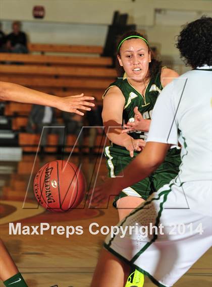 Thumbnail 1 in Lakeside vs. Santa Barbara (CIF SS D3AA Final) photogallery.