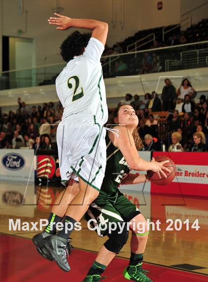 Thumbnail 2 in Lakeside vs. Santa Barbara (CIF SS D3AA Final) photogallery.