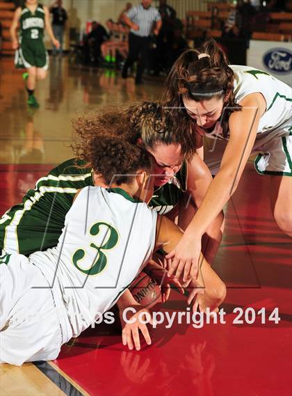 Thumbnail 2 in Lakeside vs. Santa Barbara (CIF SS D3AA Final) photogallery.