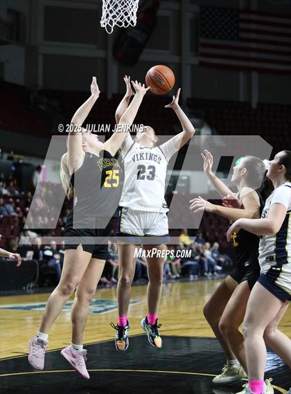 Thumbnail 2 in Middleton vs. Bishop Kelly (SIC Central Section 5A Final) photogallery.