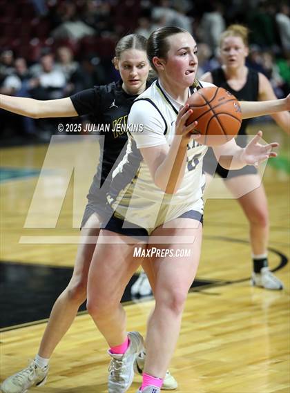 Thumbnail 3 in Middleton vs. Bishop Kelly (SIC Central Section 5A Final) photogallery.