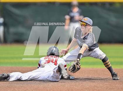 Thumbnail 3 in Flatirons Academy vs. Holly (CHSAA 1A State - Semifinal) photogallery.