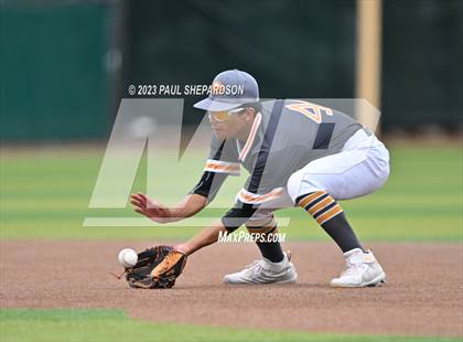 Thumbnail 2 in Flatirons Academy vs. Holly (CHSAA 1A State - Semifinal) photogallery.