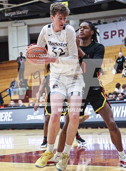 Thumbnail 2 in Oak Hill Academy vs. Brewster Academy (Spalding Hoophall Classic) photogallery.
