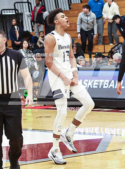 Thumbnail 3 in Oak Hill Academy vs. Brewster Academy (Spalding Hoophall Classic) photogallery.