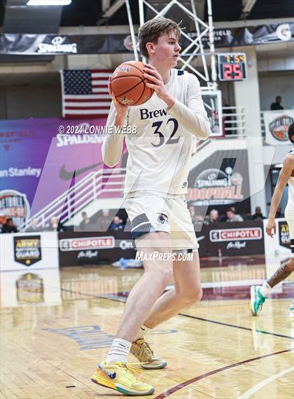Thumbnail 3 in Oak Hill Academy vs. Brewster Academy (Spalding Hoophall Classic) photogallery.