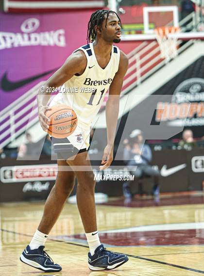 Thumbnail 3 in Oak Hill Academy vs. Brewster Academy (Spalding Hoophall Classic) photogallery.