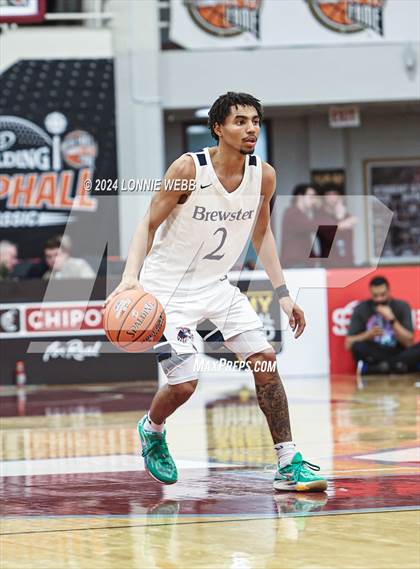 Thumbnail 2 in Oak Hill Academy vs. Brewster Academy (Spalding Hoophall Classic) photogallery.