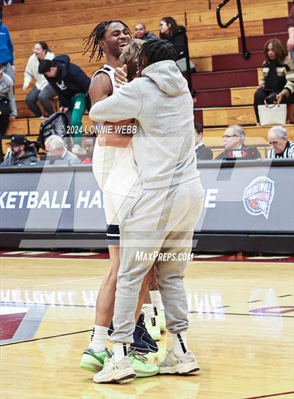 Thumbnail 2 in Oak Hill Academy vs. Brewster Academy (Spalding Hoophall Classic) photogallery.