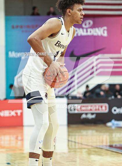 Thumbnail 2 in Oak Hill Academy vs. Brewster Academy (Spalding Hoophall Classic) photogallery.
