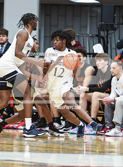 Thumbnail 2 in Oak Hill Academy vs. Brewster Academy (Spalding Hoophall Classic) photogallery.