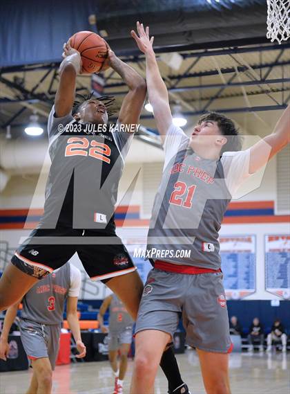 Thumbnail 1 in Skyline Prep vs Albuquerque Academy (Tarkanian Classic) photogallery.