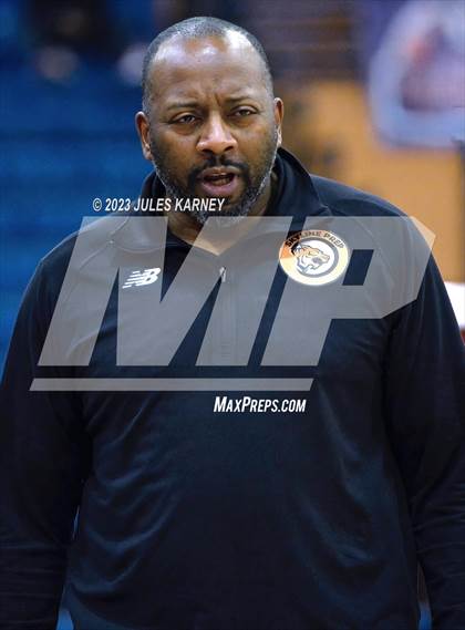 Thumbnail 2 in Skyline Prep vs Albuquerque Academy (Tarkanian Classic) photogallery.