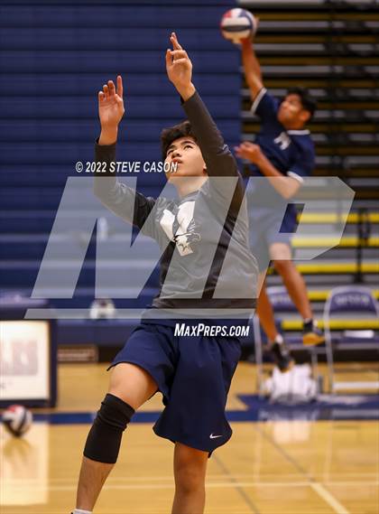 Thumbnail 1 in Whitney @ Vista del Lago photogallery.