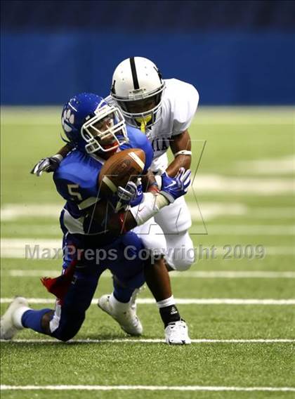 Thumbnail 1 in Permian vs. Duncanville (Texas Football Classic) photogallery.