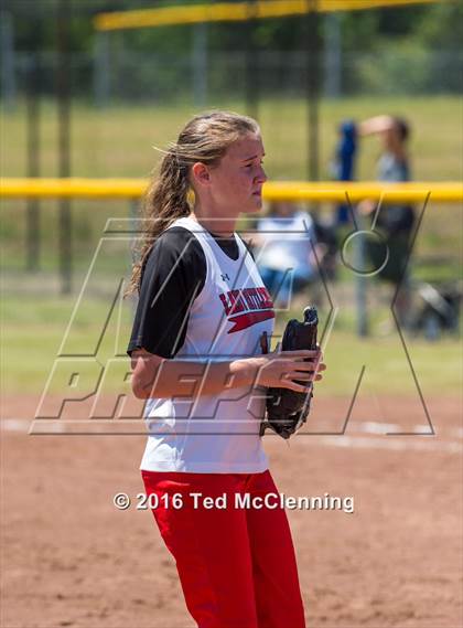 Thumbnail 2 in Magazine vs. Bigelow (AAA 2A -Regional Playoff) photogallery.