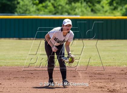 Thumbnail 2 in Magazine vs. Bigelow (AAA 2A -Regional Playoff) photogallery.