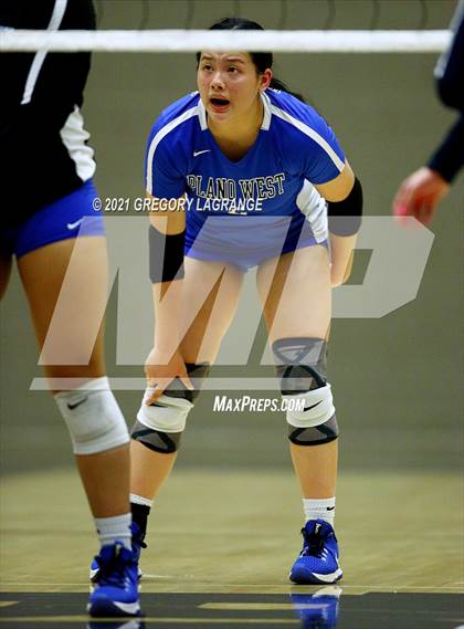 Thumbnail 3 in Plano West vs Keller (UIL 6A Regional Semifinal) photogallery.