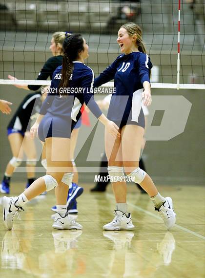 Thumbnail 1 in Plano West vs Keller (UIL 6A Regional Semifinal) photogallery.