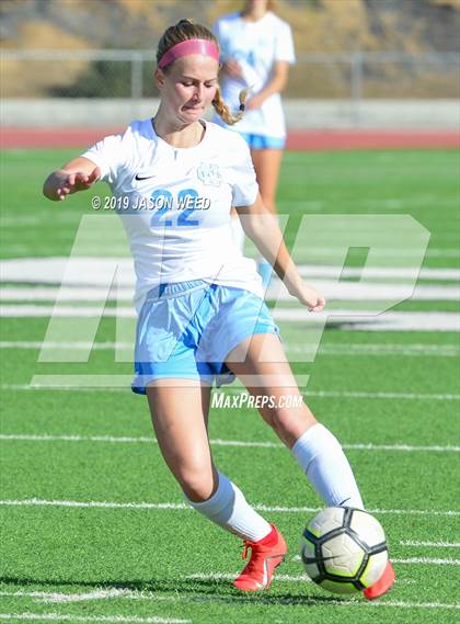 Thumbnail 2 in California vs. Clovis North photogallery.