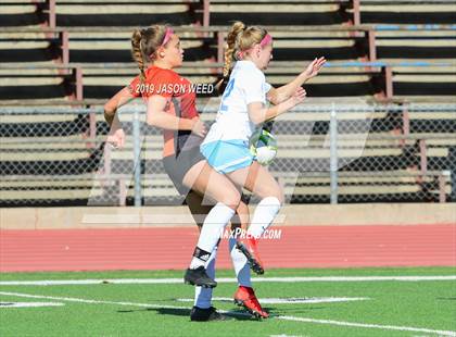 Thumbnail 2 in California vs. Clovis North photogallery.
