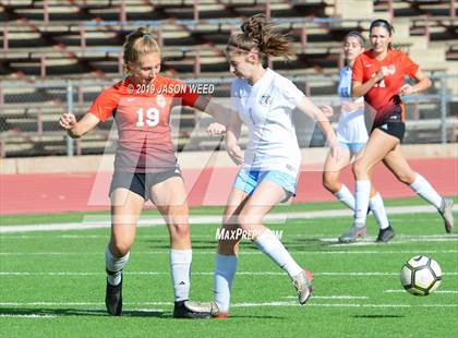 Thumbnail 2 in California vs. Clovis North photogallery.