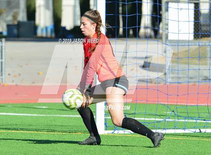 Thumbnail 2 in California vs. Clovis North photogallery.