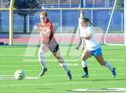 Thumbnail 1 in California vs. Clovis North photogallery.
