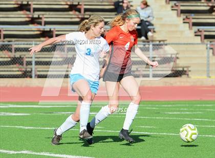 Thumbnail 2 in California vs. Clovis North photogallery.