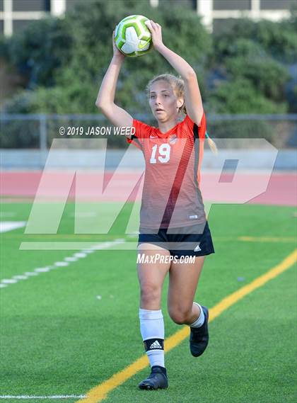 Thumbnail 2 in California vs. Clovis North photogallery.