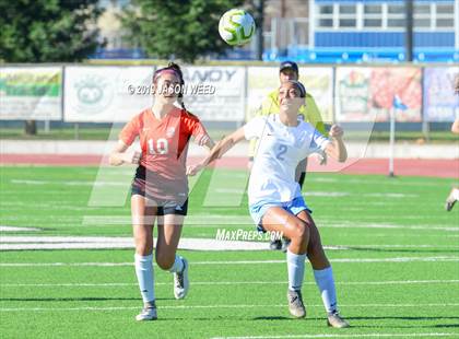 Thumbnail 2 in California vs. Clovis North photogallery.