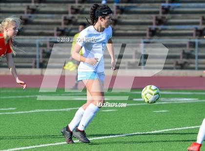 Thumbnail 2 in California vs. Clovis North photogallery.