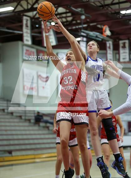 Thumbnail 3 in Mountain Ridge vs. Pleasant Grove (Beetdigger Classic) photogallery.