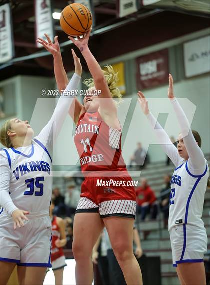 Thumbnail 3 in Mountain Ridge vs. Pleasant Grove (Beetdigger Classic) photogallery.