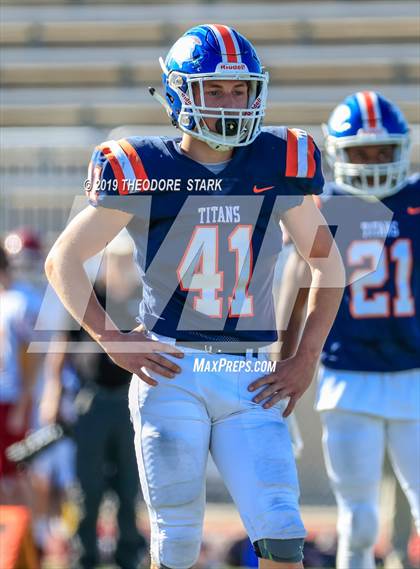 Thumbnail 3 in Rocky Mountain @ Legend (CHSAA 5A 1st Round Playoff) photogallery.