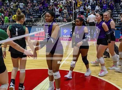 Thumbnail 2 in Neches vs. Harrold (UIL 1A Volleyball Final) photogallery.
