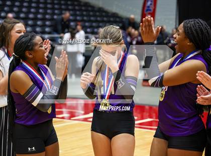 Thumbnail 2 in Neches vs. Harrold (UIL 1A Volleyball Final) photogallery.