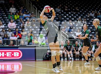 Thumbnail 1 in Neches vs. Harrold (UIL 1A Volleyball Final) photogallery.