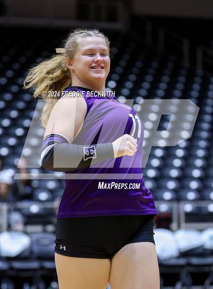 Thumbnail 2 in Neches vs. Harrold (UIL 1A Volleyball Final) photogallery.