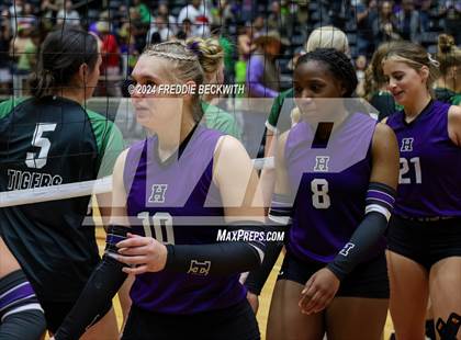 Thumbnail 2 in Neches vs. Harrold (UIL 1A Volleyball Final) photogallery.