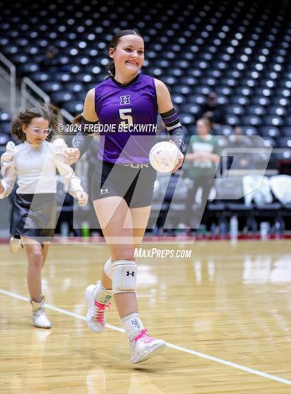 Thumbnail 2 in Neches vs. Harrold (UIL 1A Volleyball Final) photogallery.
