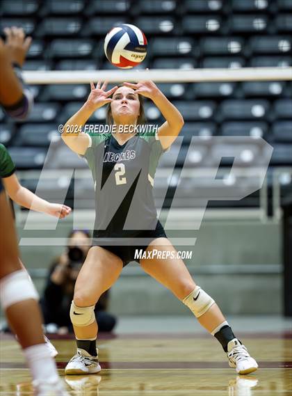 Thumbnail 1 in Neches vs. Harrold (UIL 1A Volleyball Final) photogallery.