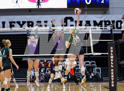 Thumbnail 2 in Neches vs. Harrold (UIL 1A Volleyball Final) photogallery.