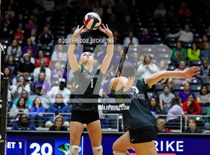 Thumbnail 2 in Neches vs. Harrold (UIL 1A Volleyball Final) photogallery.