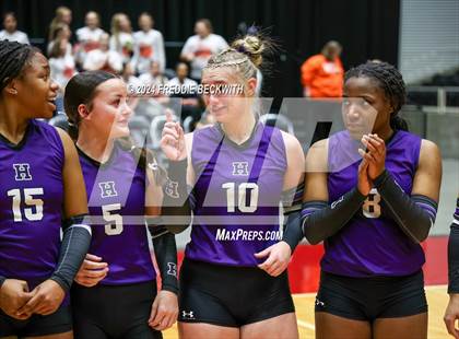 Thumbnail 2 in Neches vs. Harrold (UIL 1A Volleyball Final) photogallery.