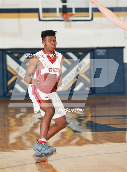 Thumbnail 3 in Jefferson City vs Union (Central Bank Shootout) photogallery.